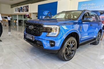 Ford Everest Sport mới 2.0L AT 4×23