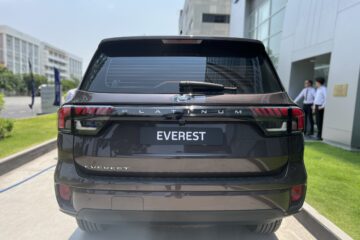 Ford Everest Platinum 2.0L 4×43