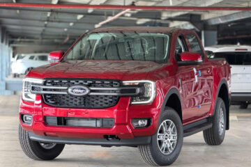 Ford Ranger XLS Màu Đỏ Mới  4×2 2025 – Hình Ảnh Chi Tiết Xe